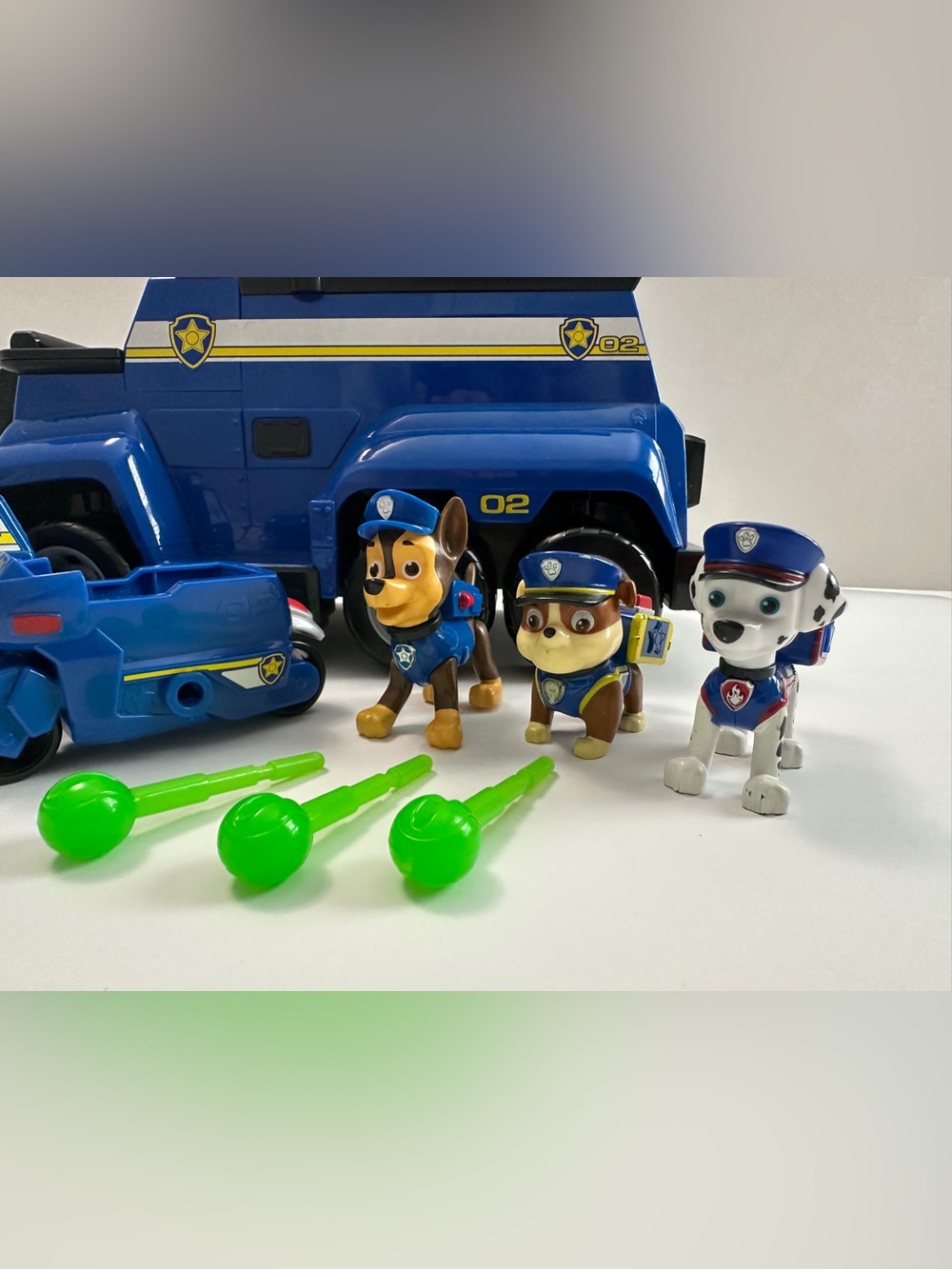 PAW Patrol toy bundle. Chase Ultimate Cruiser and extra accessories. - Picture 2 of 16